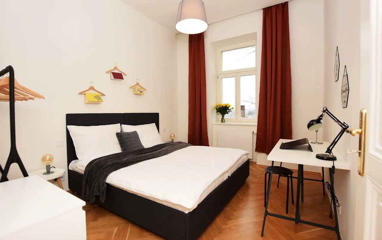 Rehorova Apartments Prag