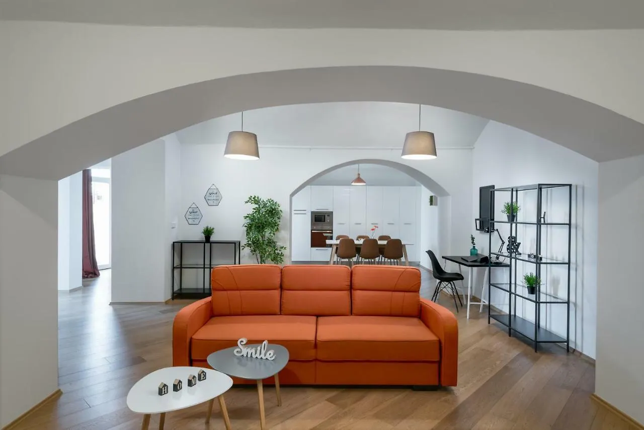 Rehorova Apartments Prag