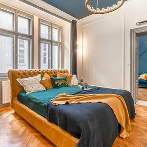 Apartment Charles Bridge By Riverside, Prague