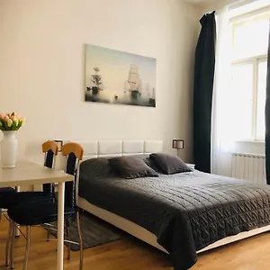Apartment Modern Cozy In, Prague