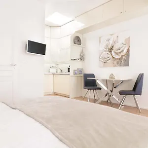 Apartment Cozy&quiet With A/c In Centre, Prague